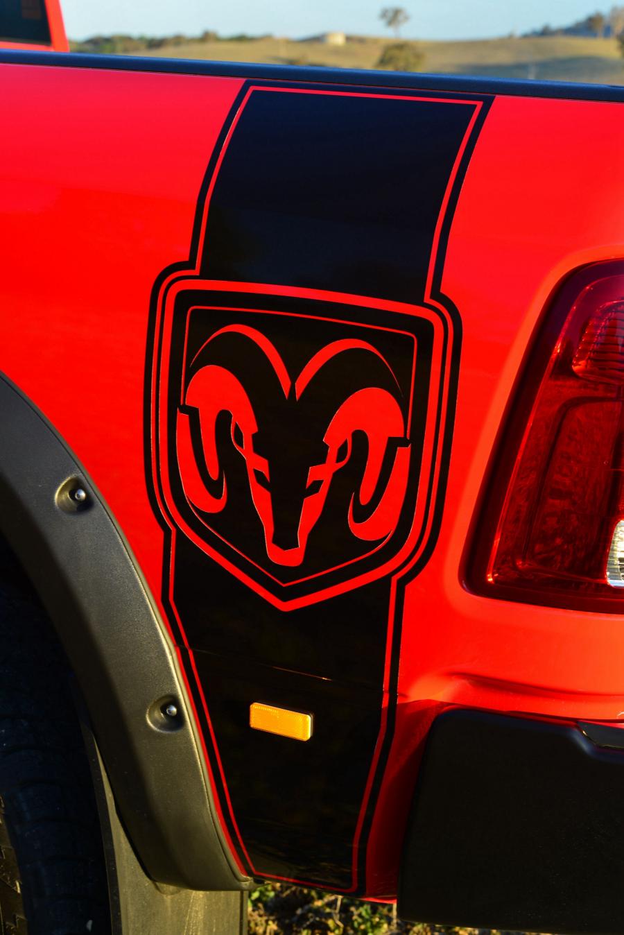 Детали экстерьера Dodge Ram 2500 Laramie Crew Cab Redback 2017 года  (AU) (фото 13 из 13)